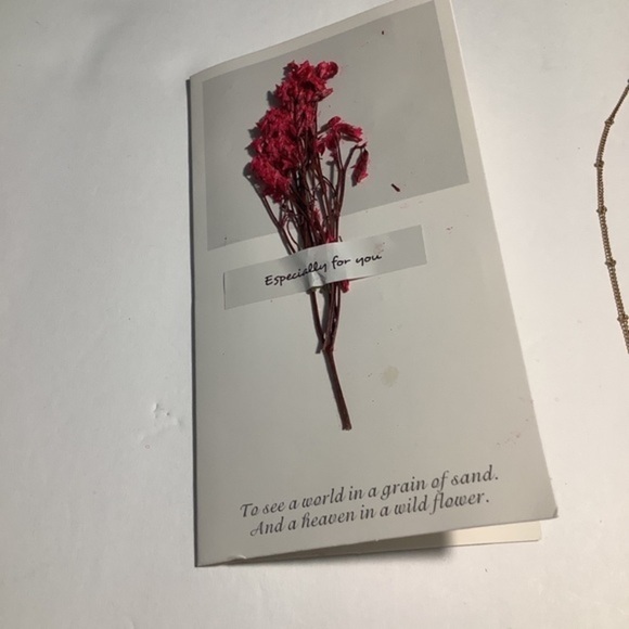 Concise Royal Disc Initial B Necklace‎ Gold Tone - Picture 4 of 6